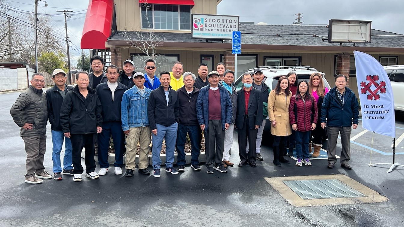 Iu Mien Elder Council Group Photo